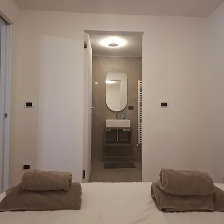 Juli's סן לזרו די סבנה