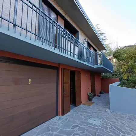 Juli's סן לזרו די סבנה