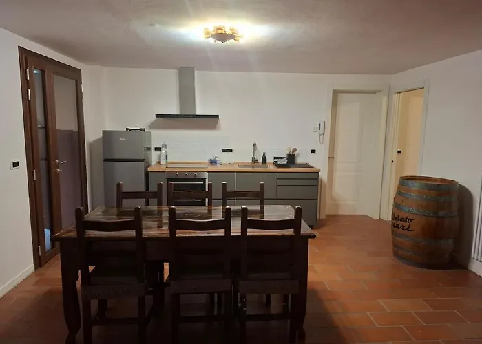 Juli's سان لاتْسارو دي سافين